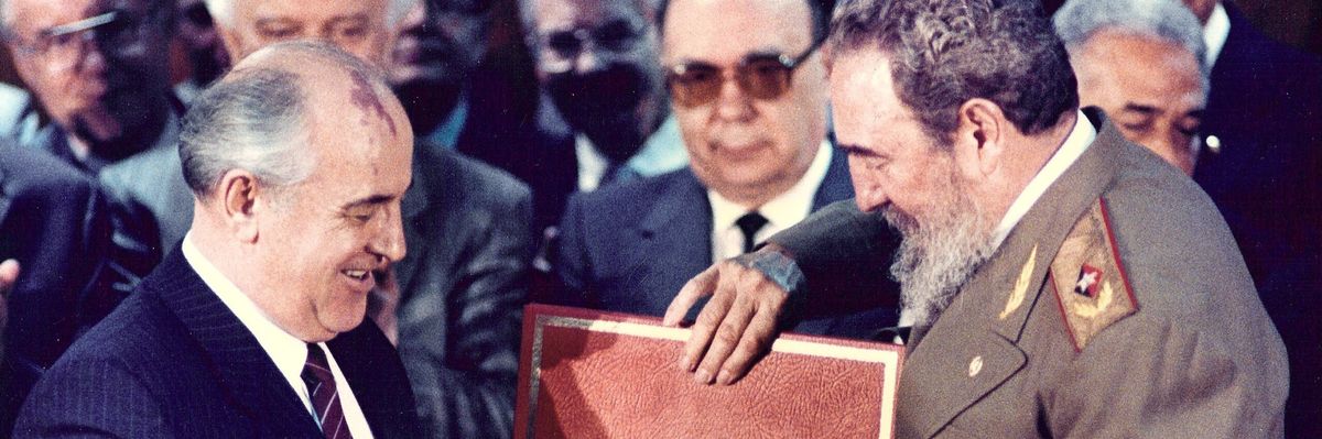 2008-02-19t120000z_1313668977_gm1dxhlarfaa_rtrmadp_3_cuba-castro-scaled