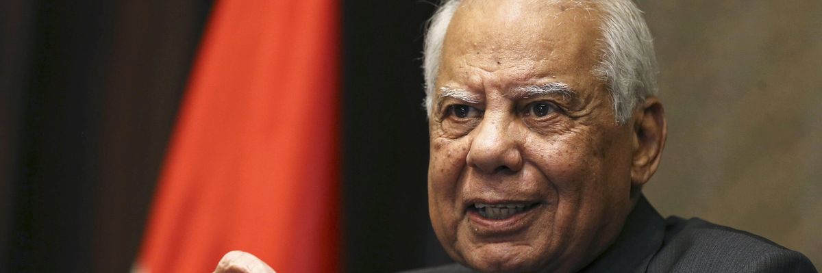 2013-10-27t120000z_573414627_gm1e9as003901_rtrmadp_3_uae-egypt-scaled