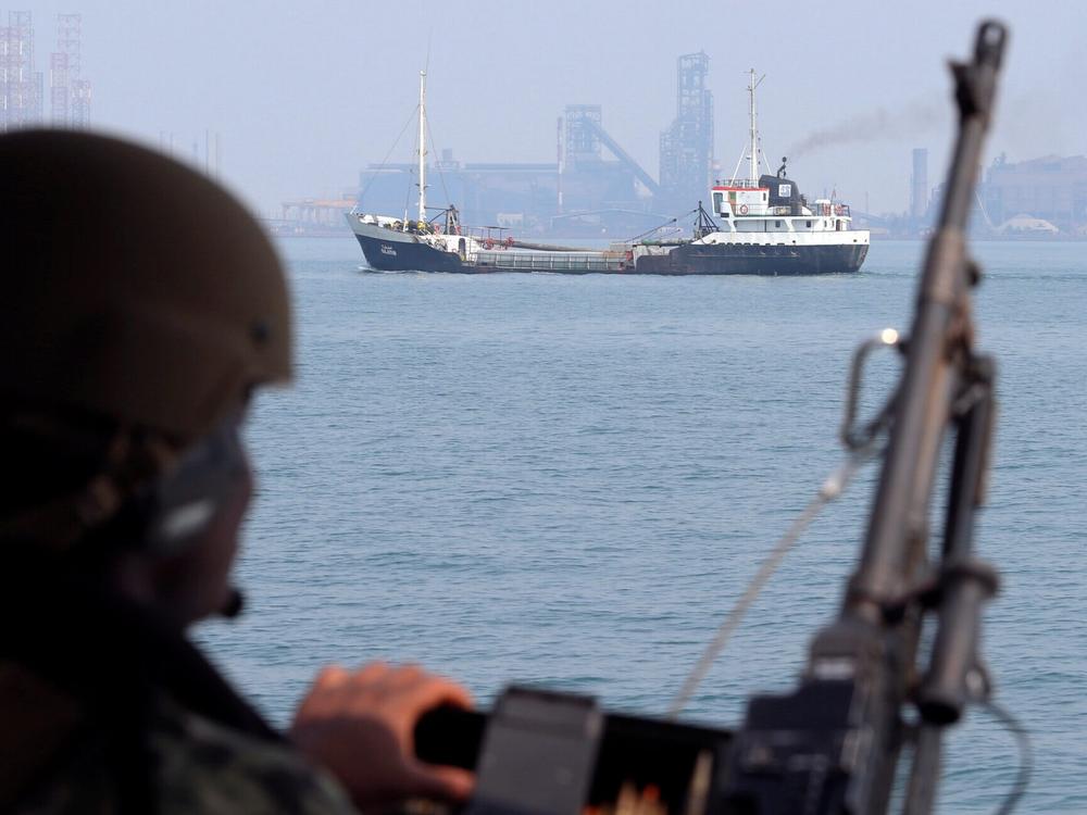 2018-09-11t000000z_905611262_rc1cfa1bb8e0_rtrmadp_3_usa-iran-hormuz-scaled-e1691404365855