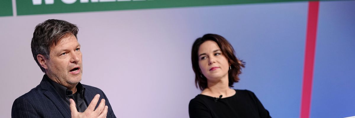 2021-12-06t142001z_1638800396_dpaf211206x99x278320_rtrfipp_4_parties-federalgovernment-coalition-green