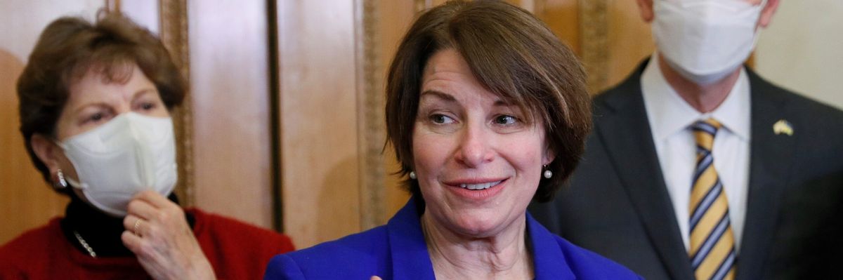 2022-01-17t181652z_154296678_rc241s9cfxv1_rtrmadp_3_ukraine-crisis-usa-senators-scaled