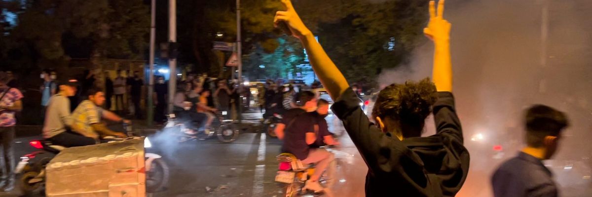 2022-09-20t125018z_958221437_rc2fkw95epvs_rtrmadp_3_iran-women-scaled