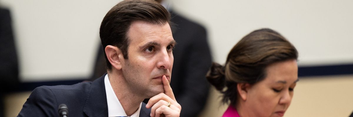 2023-02-07-deluzio-in-hearing-scaled