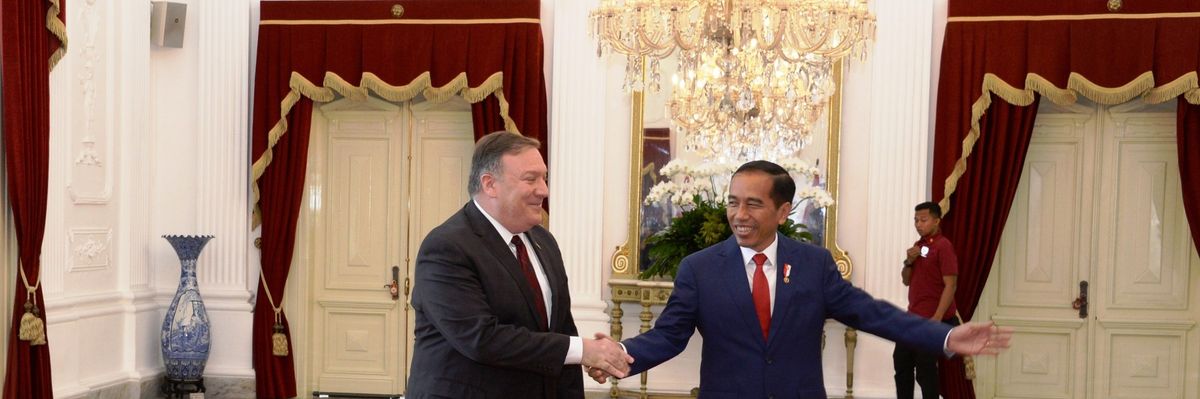 43812353442_048335194e_o-scaled