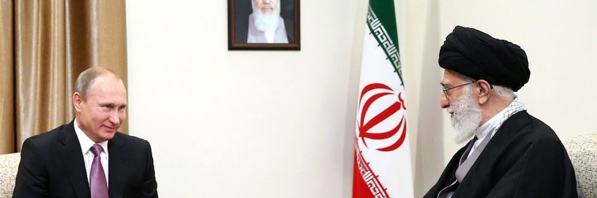 Ali_khamenei_and_vladimir_putin