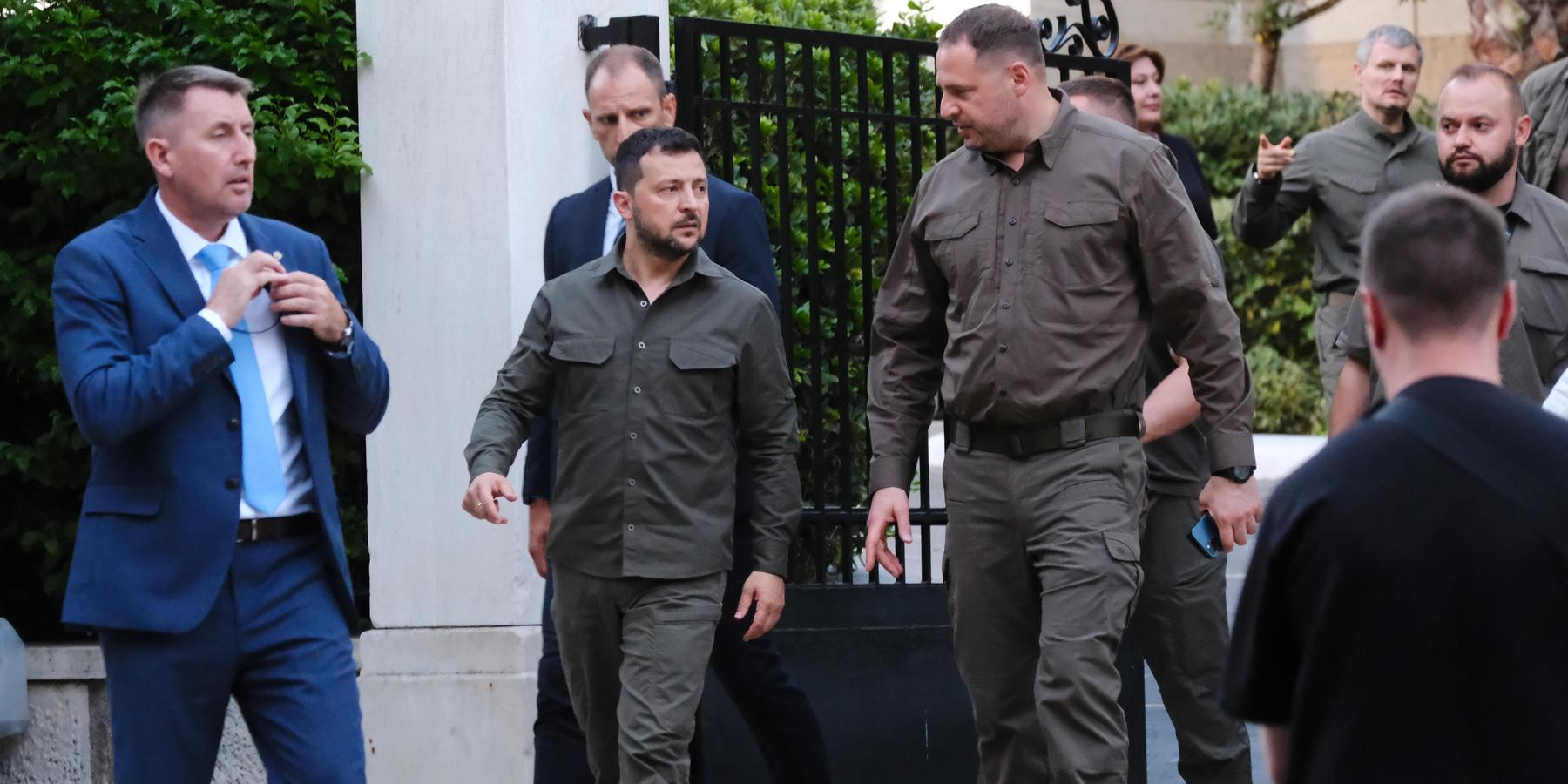 Andriy Yermak with Volodymyr Zelensky