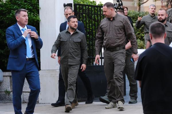 Andriy Yermak with Volodymyr Zelensky