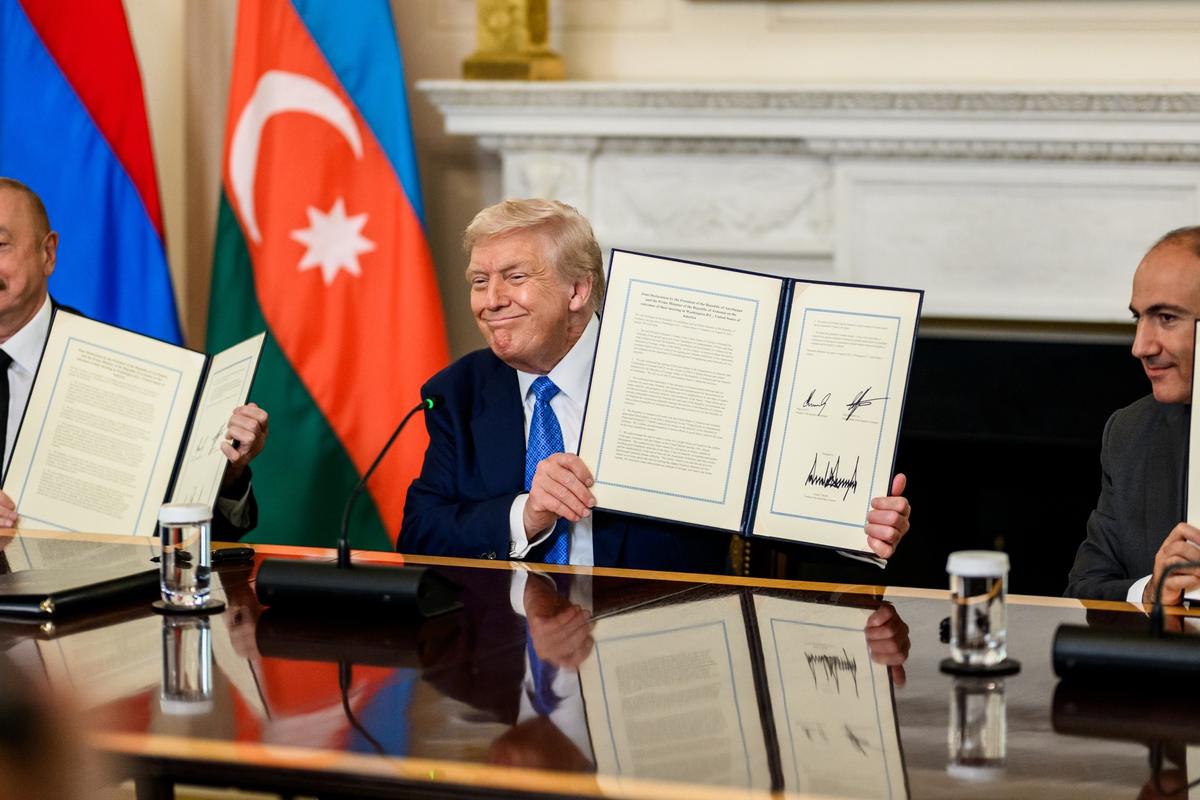 Armenia Azerbaijan white house