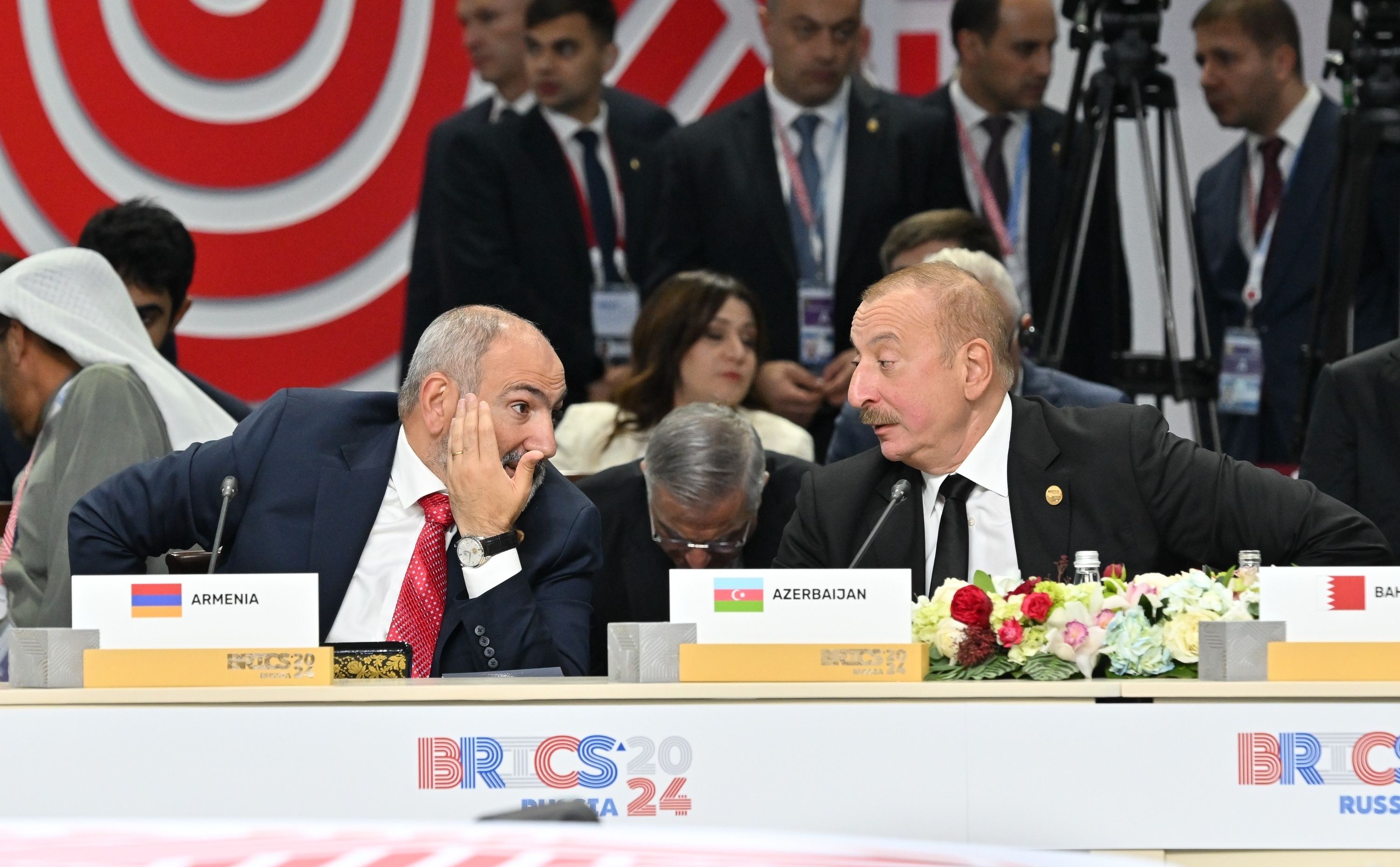 Armenian Prime Minister Nikol Pashinyan and Azerbaijani President Ilham Aliyev