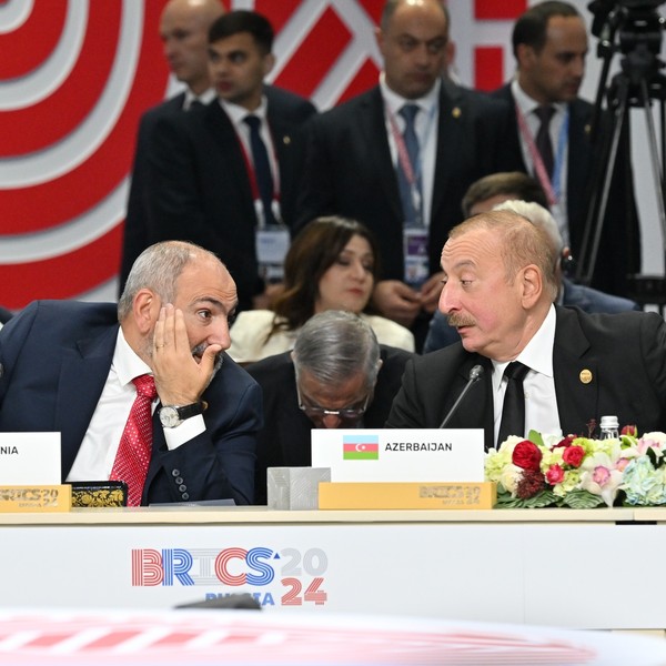 Armenian Prime Minister Nikol Pashinyan and Azerbaijani President Ilham Aliyev