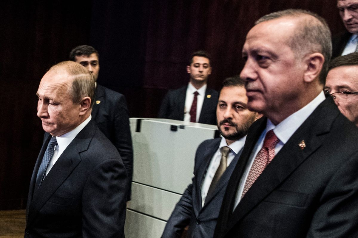Bestrafen die USA die Türkei für ihre neutrale Haltung im Ukraine-Krieg?