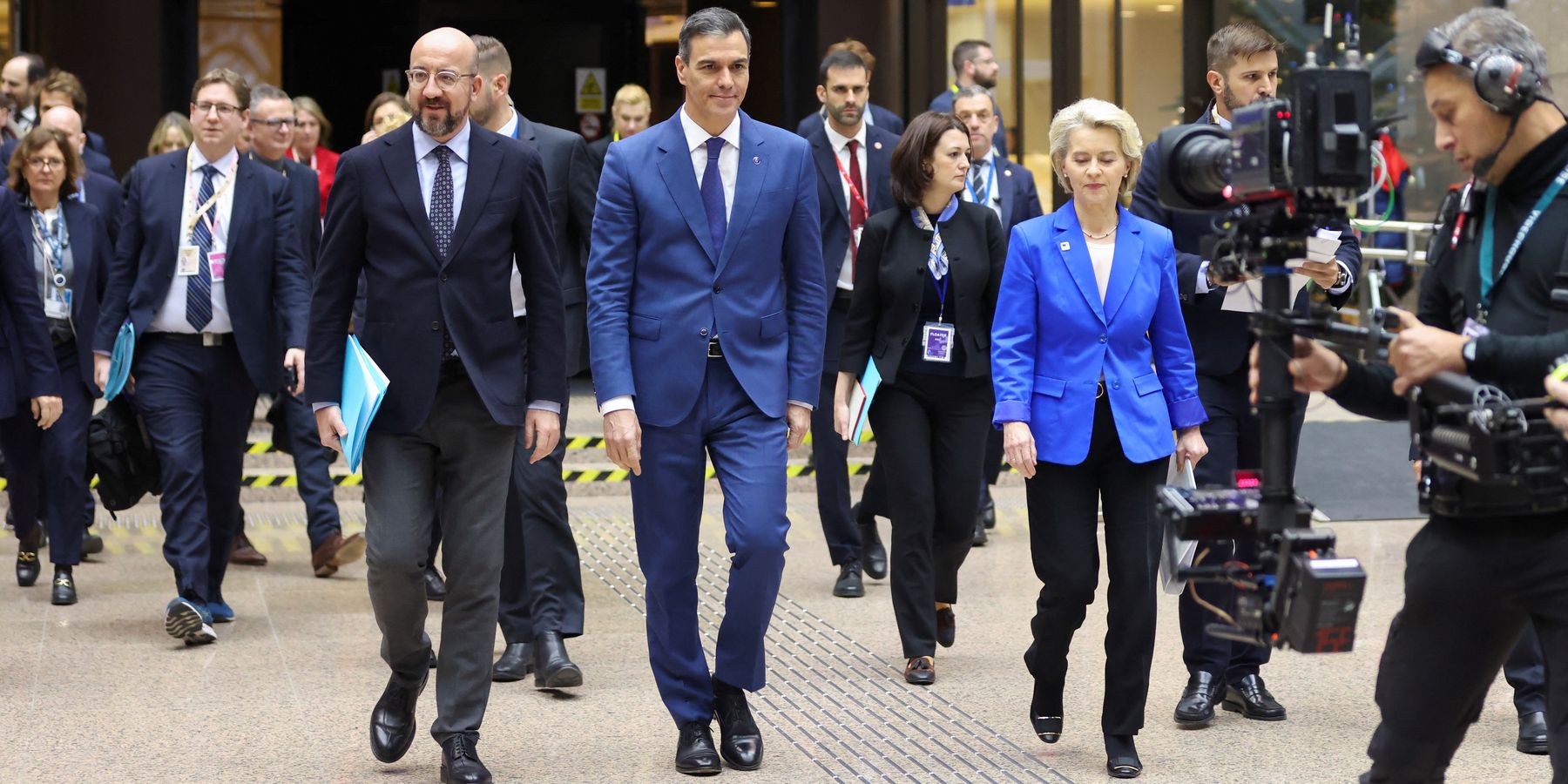 EU manages a muddled message of support for Ukraine