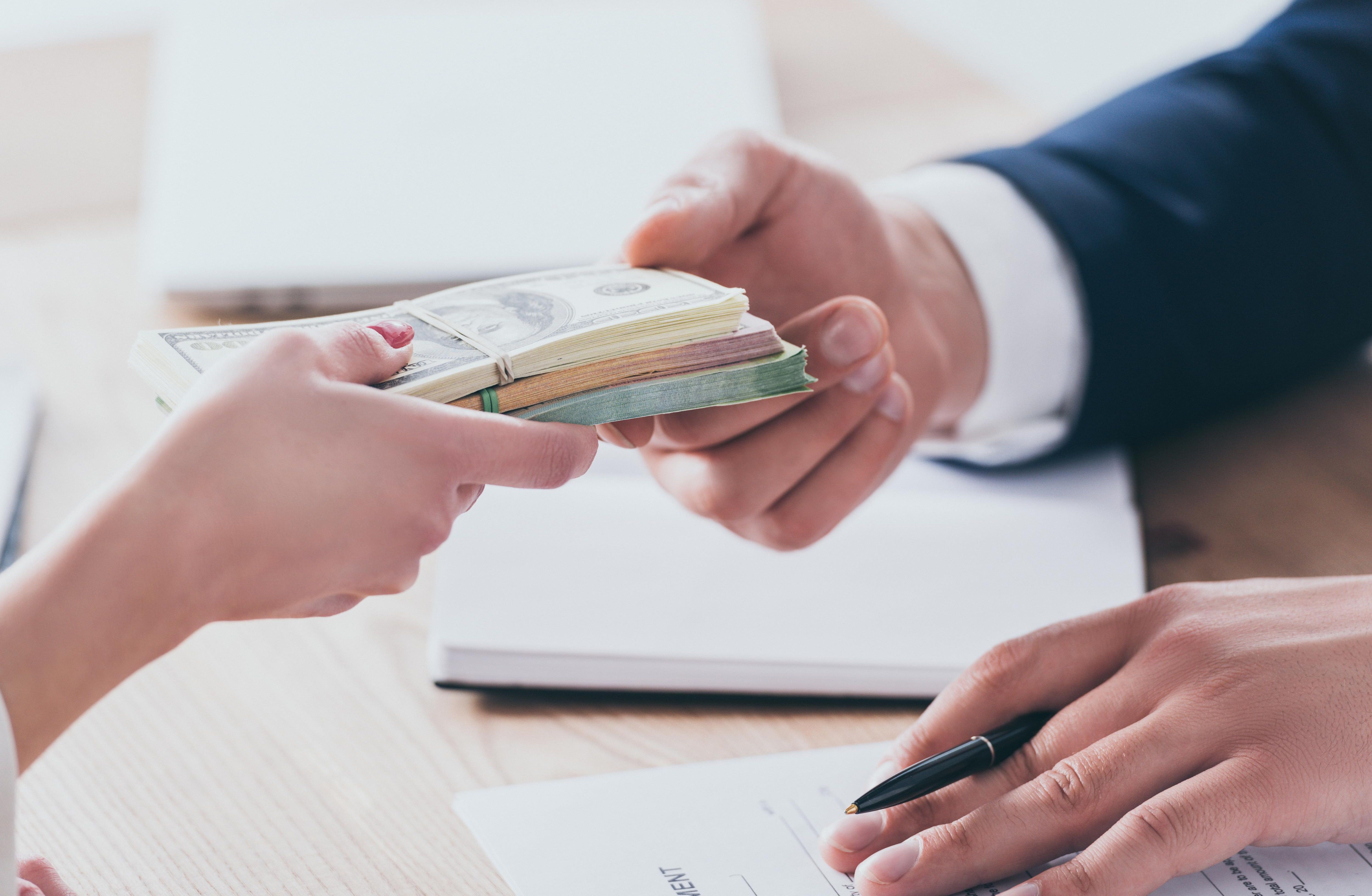 Experts at oil & weapons-funded CSIS: 'Go big' in Venezuela