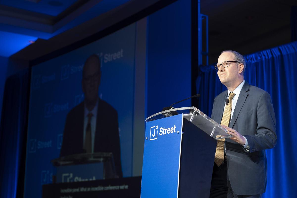 This Democratic insider wants to rewrite the party’s Israel playbook