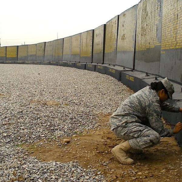 Iraq War memorial wall