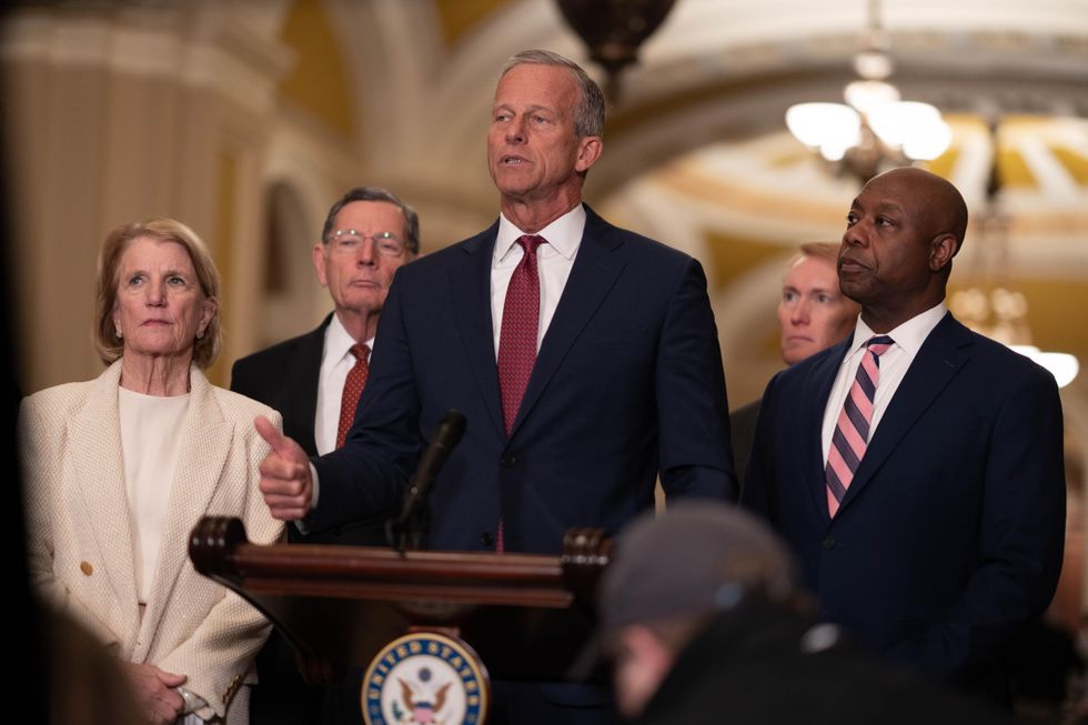 GOP base abandons Iran war as 208 House Republicans vote to keep it