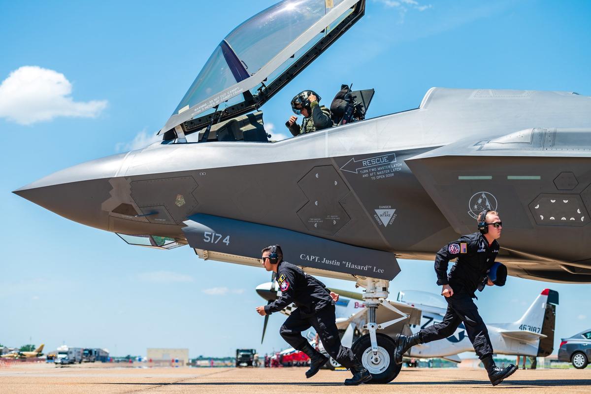 Lockheed_martin_f-35__lightning_ii_-scaled