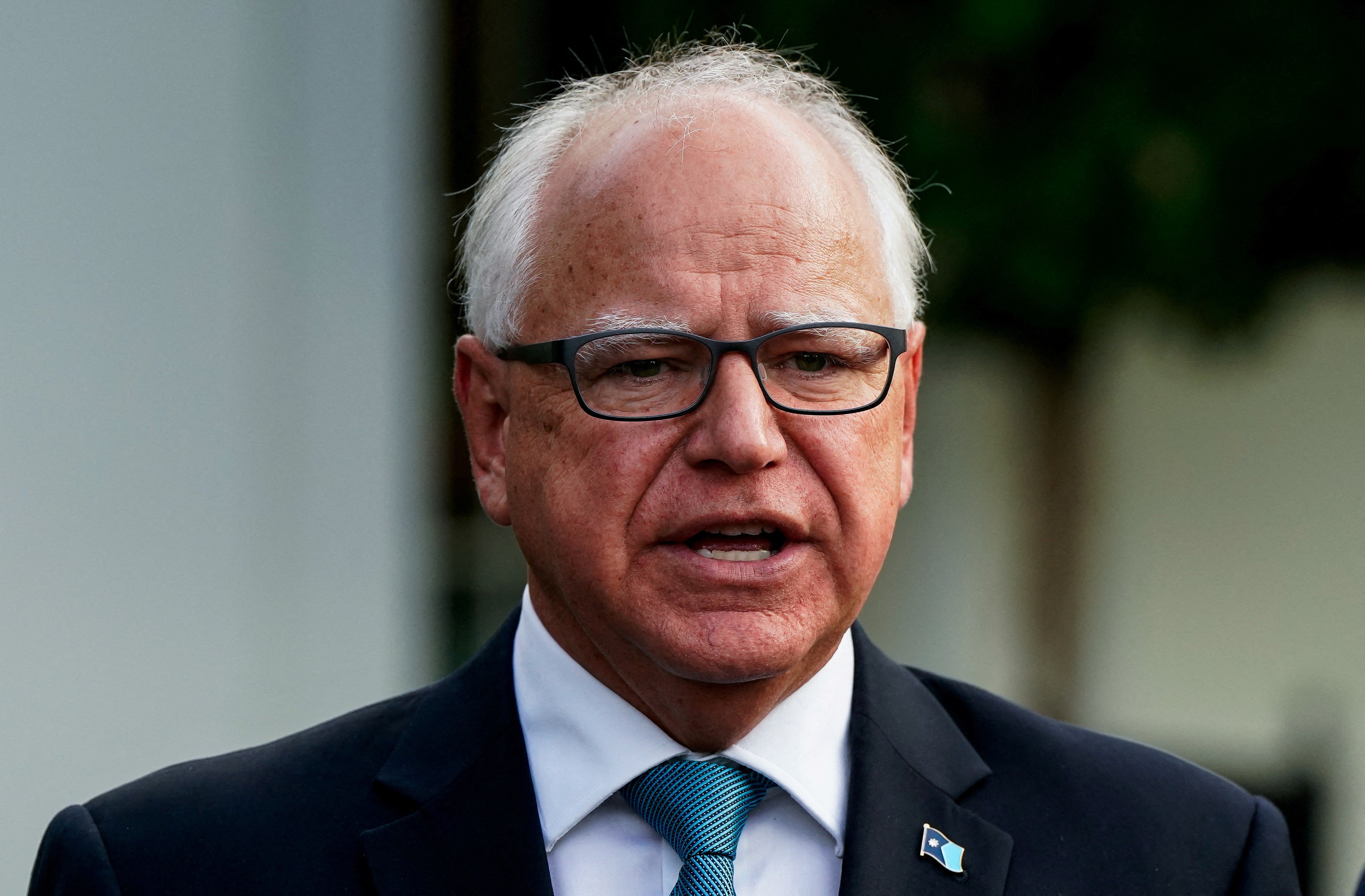 Harris picks Walz, a midwesterner with antiwar credentials