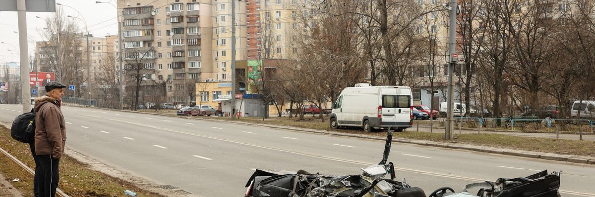 Friday: Kiev under attack, fate of Ukraine government unknown