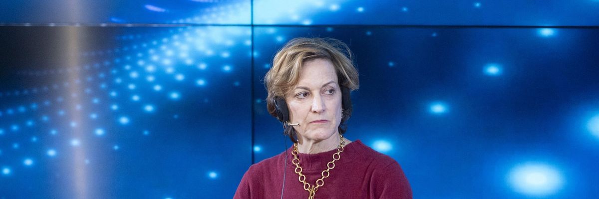 Anne Applebaum's endless world war against autocracies
