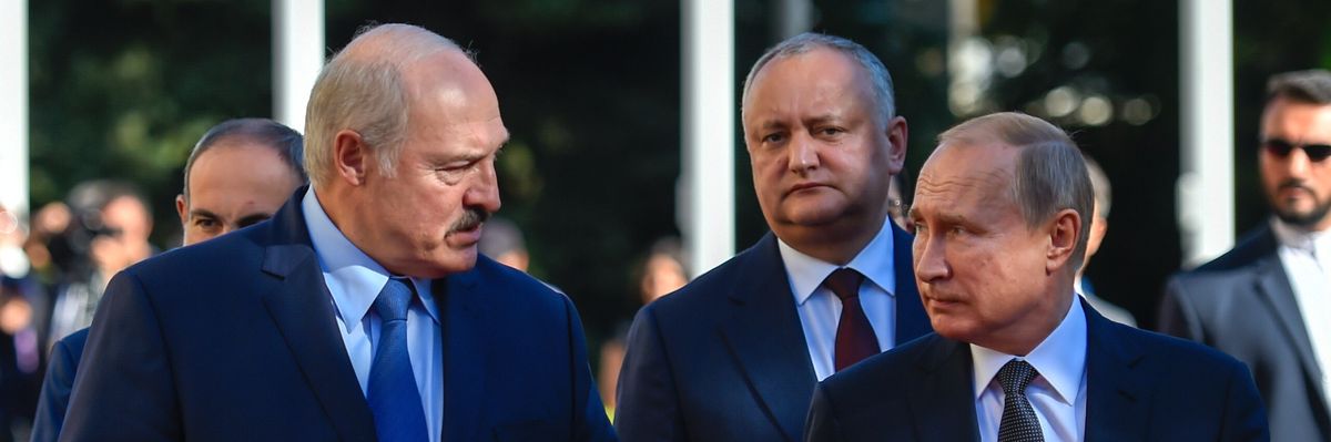 Putin-lukashenko-scaled