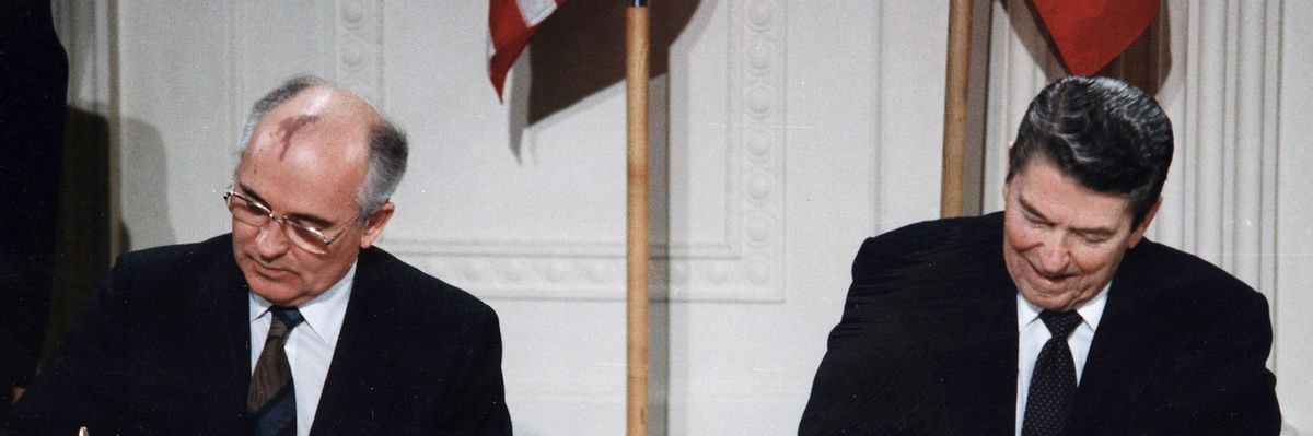 Reagan_and_gorbachev_signing-scaled