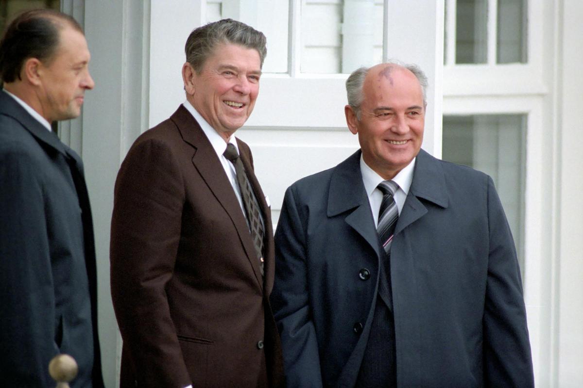 Ronald Reagan and Mikhail Gorbachev