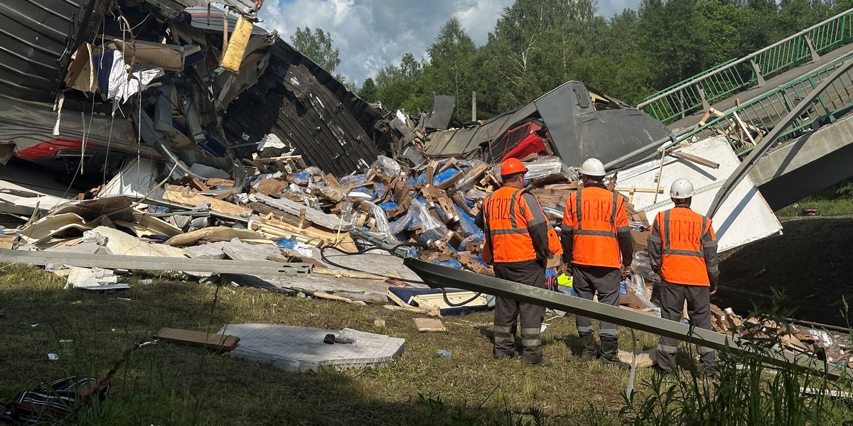 Russia train derailment