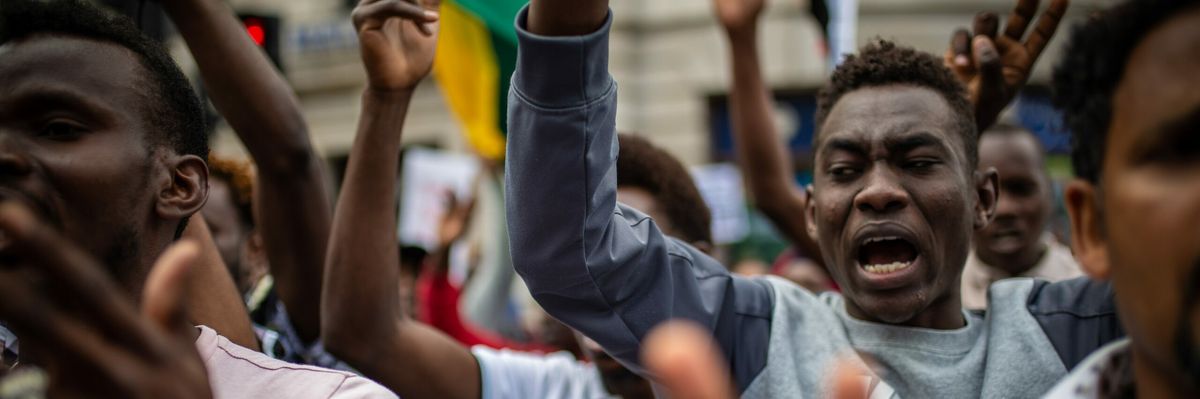 Shutterstock_1438625132-scaled-e1637187819629