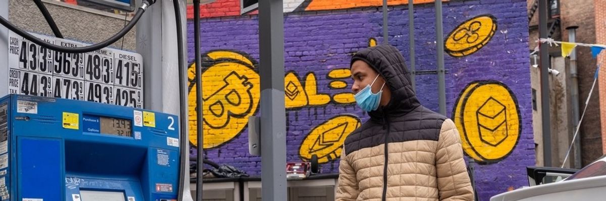 Shutterstock_2074713148