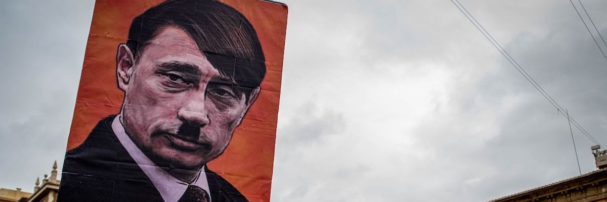 Shutterstock_2130057692