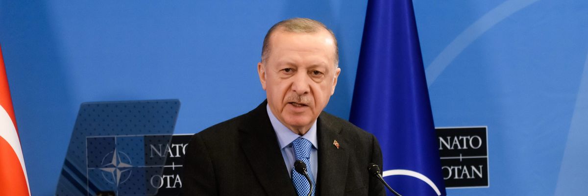 Shutterstock_2139258655-e1674037963935