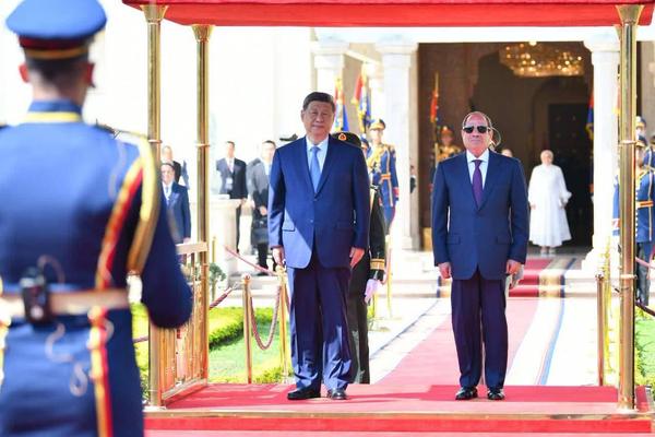 t Cairo's Al-Ittihadiya Palace, Egyptian President Abdel Fatah al-Sisi receives Chinese President Xi Jinping
