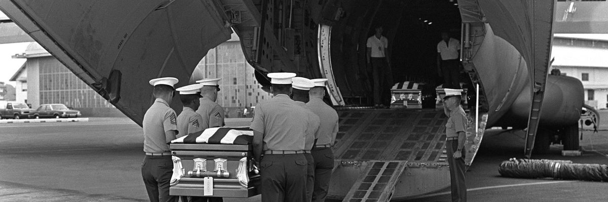 The-body-of-one-of-four-marines-killed-in-el-salvador-is-transferred-to-a-c-6532c8-1600