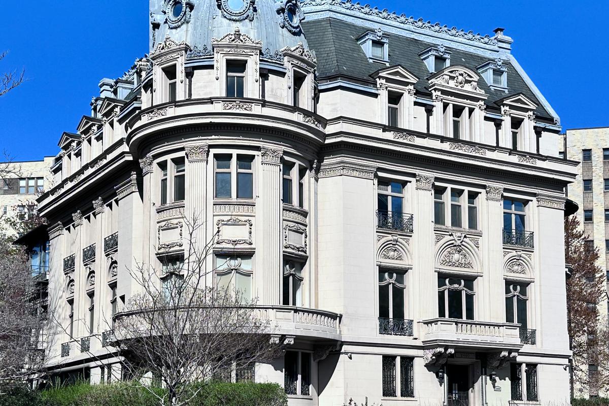 The old French Embassy in Washington, D.C., which now belongs to Turkey's ruling AK Party. The building is in a beaux-arts style.