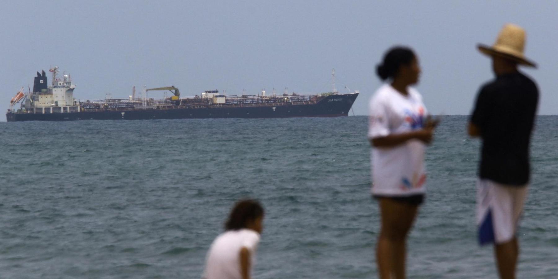 What's behind Trump's 180-degree turn, allowing Russian oil to Cuba?