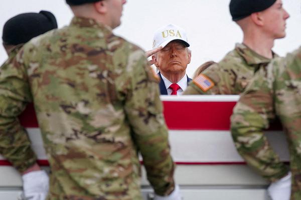 Trump dover kuwait remains Army service members