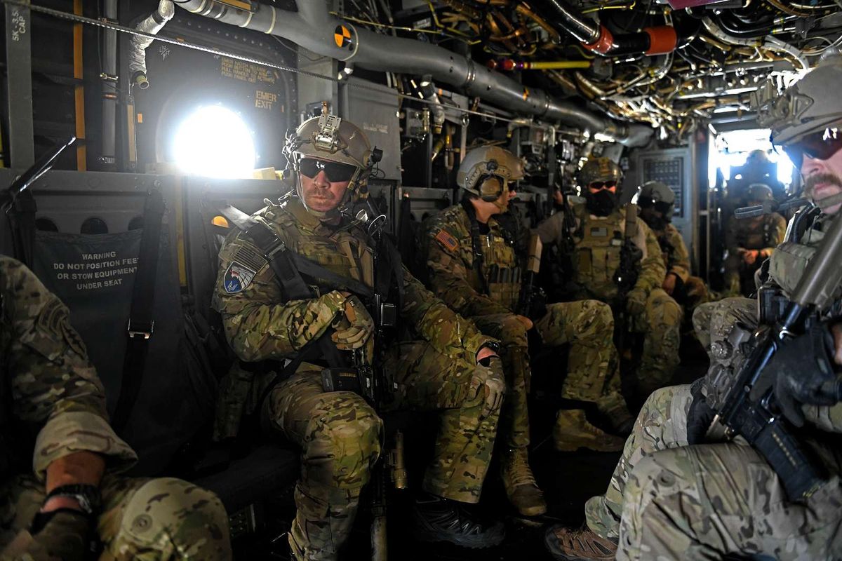 DVIDS - Images - A U.S. Special Operations Forces member dons his