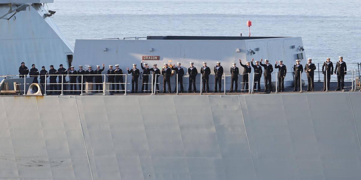 Russia's 'shadow fleet' makes mockery of UK Royal Navy
