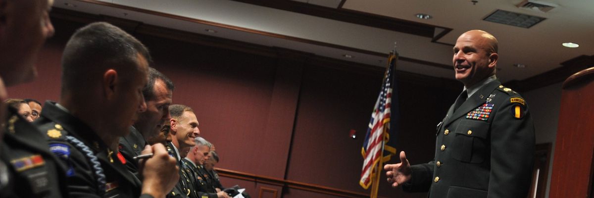 Us_army_51179_visit_from_brig._gen._mcmaster_kicks_off_distinguished_lecturer_series