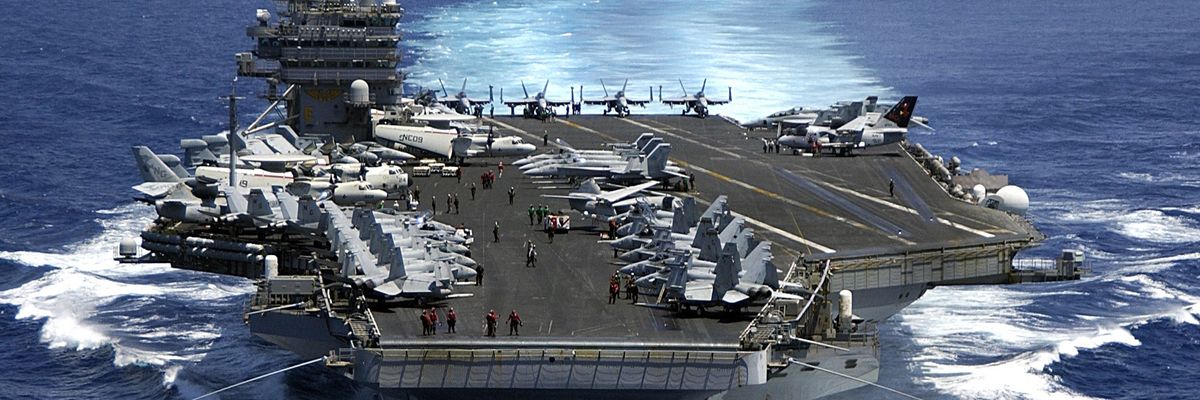 Us_navy_050315-n-3241h-001_the_nimitz-class_aircraft_carrier_uss_carl_vinson_cvn_70_underway_in_the_indian_ocean_prior_to_flight_operations
