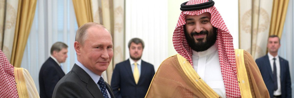 Vladimir_putin_and_mohammad_bin_salman_2018-06-14_02