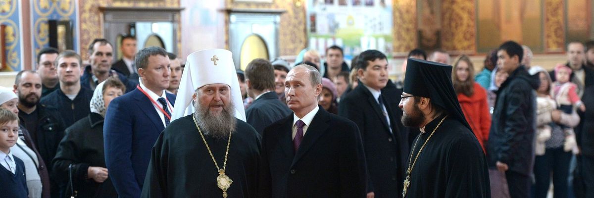 Vladimir_putin_in_orthodox_cathedral_in_astana_1